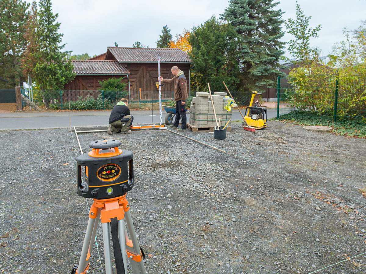 Plateforme reglee au laser, prete pour les fondations